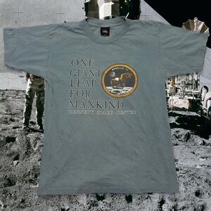 Vintage Apollo 11 Graphic T-Shirt
